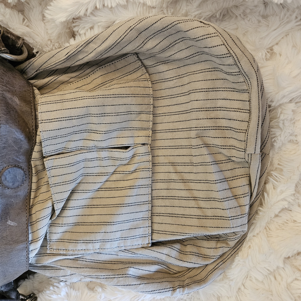 ✨️FRYE Hobo Whipstitch Large Crossbody Bag - Picture 9 of 11